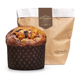 Panettone mit drei Arten Schokolade